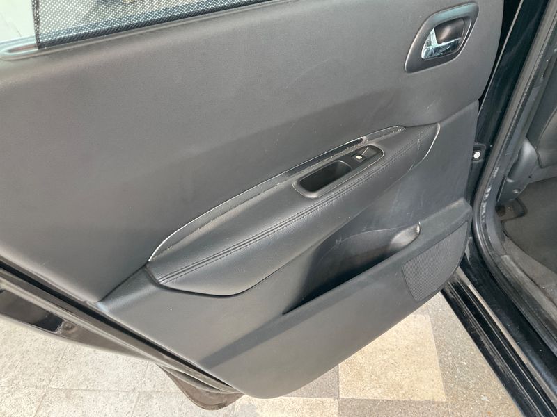 Peugeot 5008 2.0 HDi Premium 2010 – снимка 39