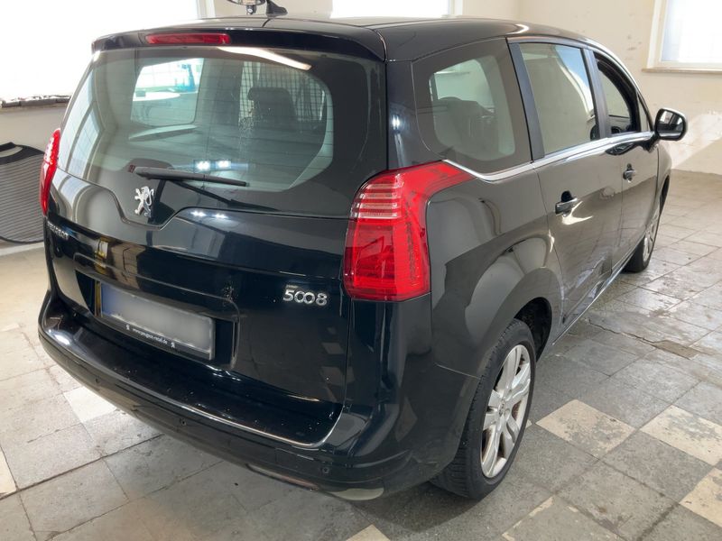 Peugeot 5008 2.0 HDi Premium 2010 – снимка 8