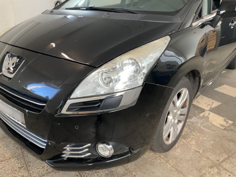 Peugeot 5008 2.0 HDi Premium 2010 – снимка 2
