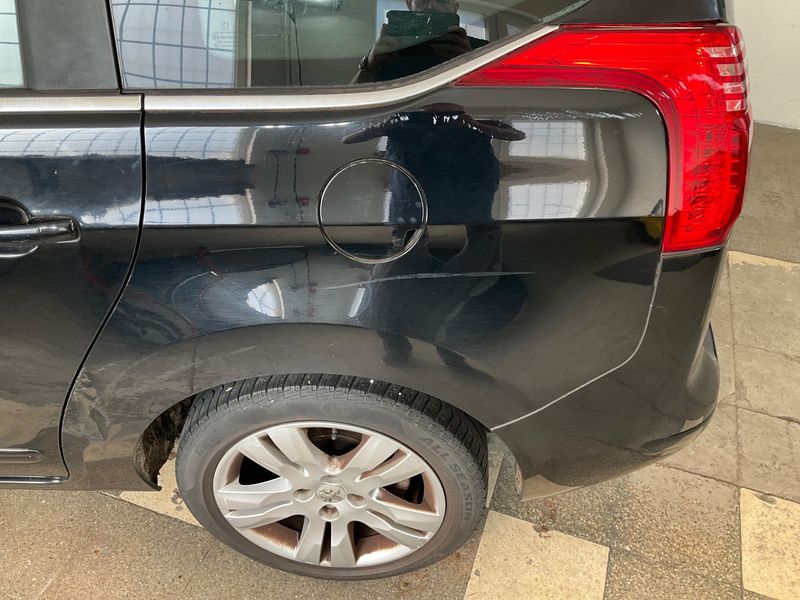 Peugeot 5008 2.0 HDi Premium 2010 – снимка 30