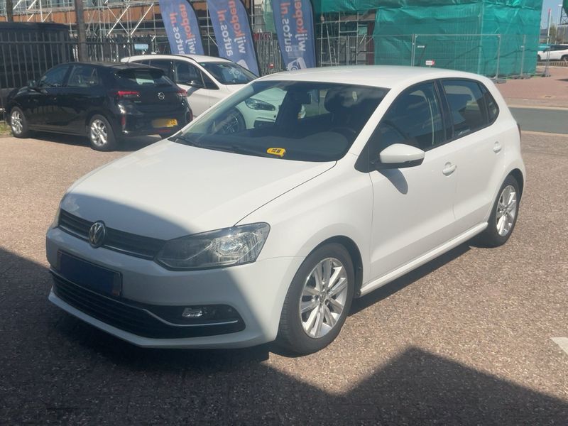 Volkswagen Polo 1.2 TSI Comfortline BlueMotion Tech 2015 – снимка 1