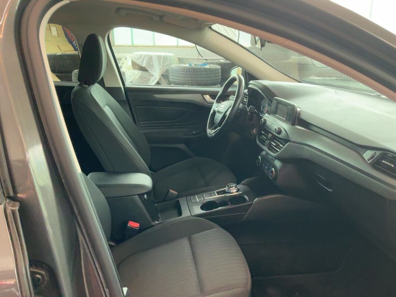 Ford Focus 1.0 EcoBoost Trend 2018 – снимка 16