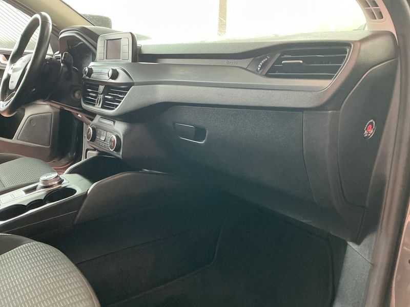 Ford Focus 1.0 EcoBoost Trend 2018 – снимка 23