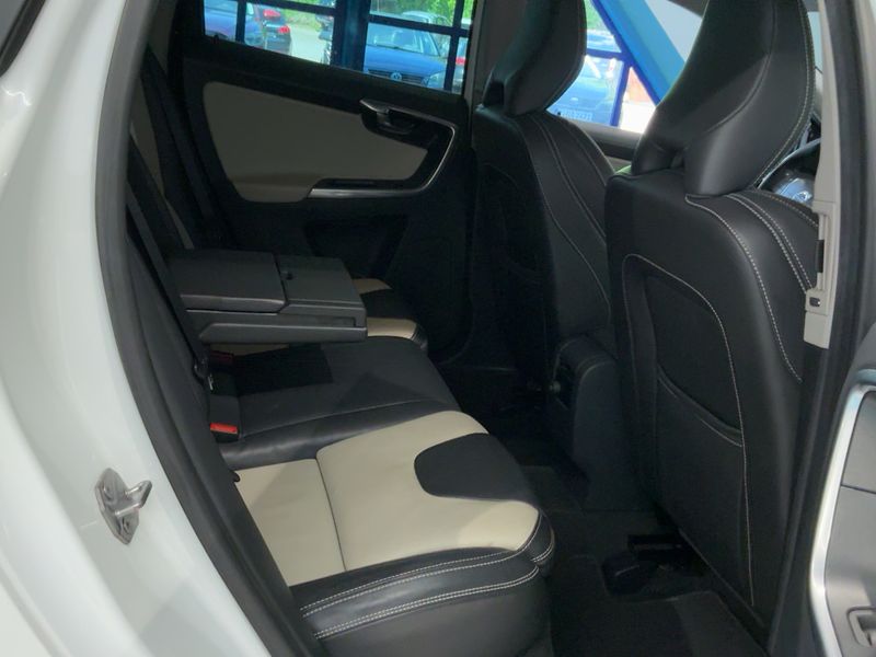 Volvo XC60 2.4 D5 Summum AWD 2014 – снимка 20