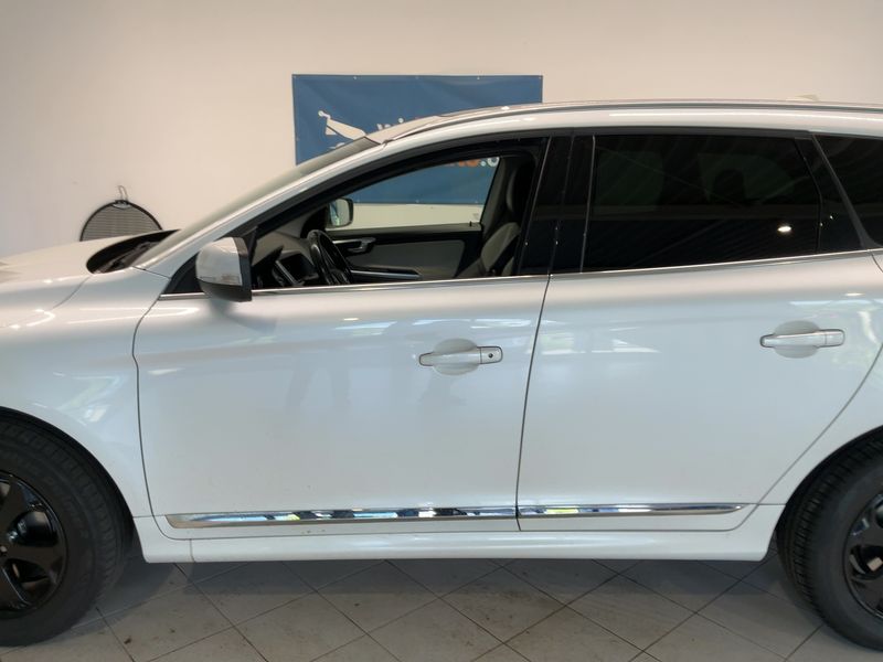 Volvo XC60 2.4 D5 Summum AWD 2014 – снимка 4