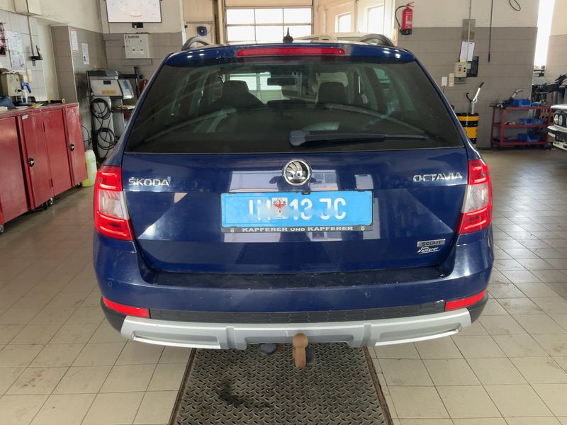 Skoda Octavia 2.0 TDI Scout 4x4 2015 – снимка 7
