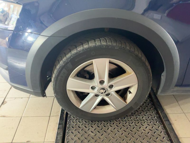 Skoda Octavia 2.0 TDI Scout 4x4 2015 – снимка 3