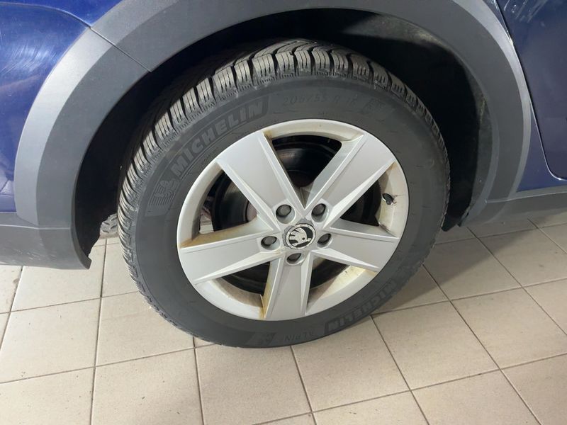 Skoda Octavia 2.0 TDI Scout 4x4 2015 – снимка 9