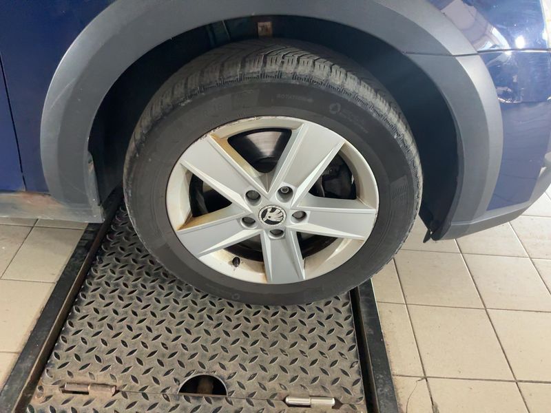 Skoda Octavia 2.0 TDI Scout 4x4 2015 – снимка 11