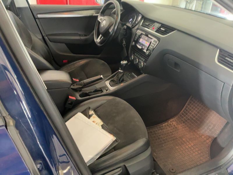 Skoda Octavia 2.0 TDI Scout 4x4 2015 – снимка 17