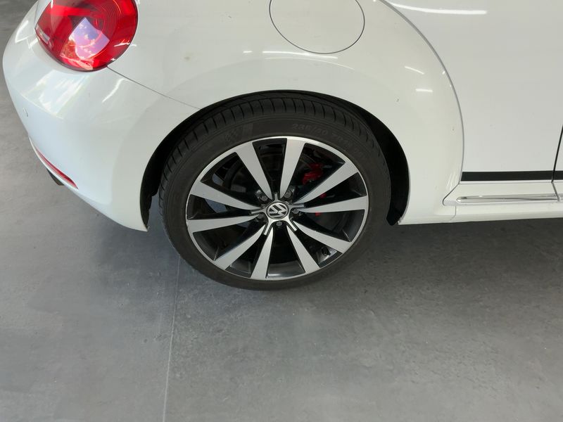 Volkswagen Beetle 2.0 TSI Sport 2011 – снимка 9