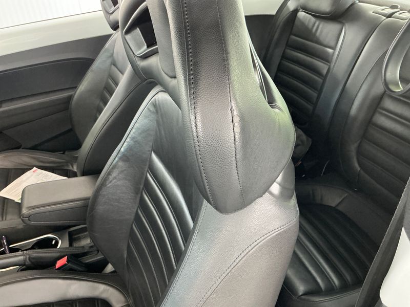 Volkswagen Beetle 2.0 TSI Sport 2011 – снимка 27