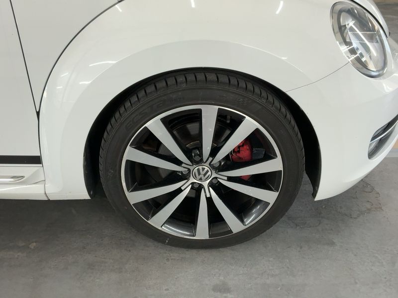 Volkswagen Beetle 2.0 TSI Sport 2011 – снимка 11