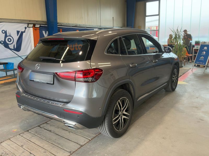 Mercedes-Benz GLA-Klasse GLA 200 Progressive 2021 – снимка 8