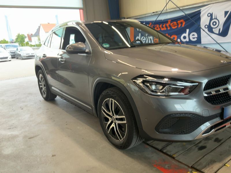 Mercedes-Benz GLA-Klasse GLA 200 Progressive 2021 – снимка 12