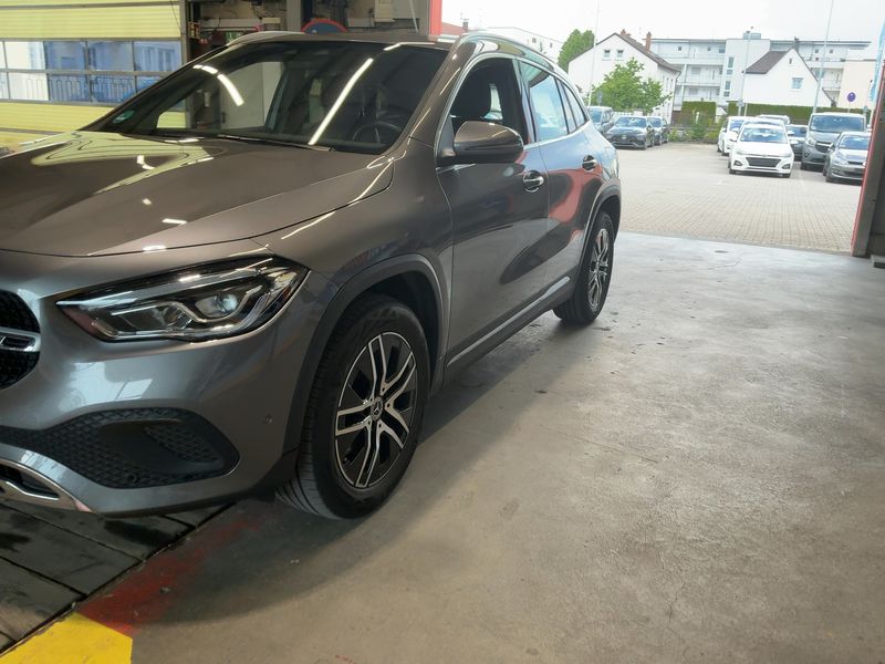 Mercedes-Benz GLA-Klasse GLA 200 Progressive 2021 – снимка 2