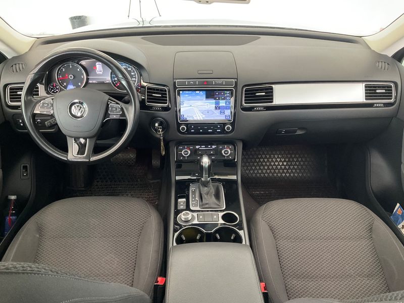 Volkswagen Touareg 3.0 V6 TDI BlueMotion Tech 2015 – снимка 17