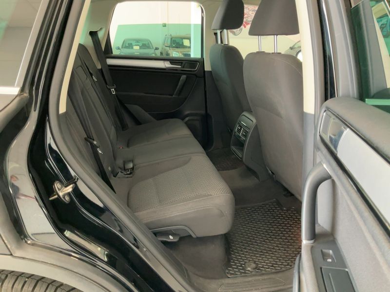 Volkswagen Touareg 3.0 V6 TDI BlueMotion Tech 2015 – снимка 19