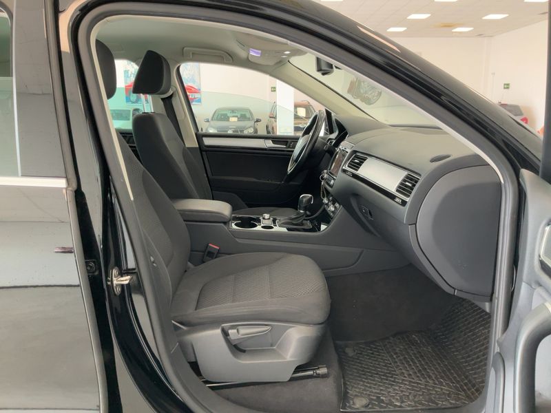 Volkswagen Touareg 3.0 V6 TDI BlueMotion Tech 2015 – снимка 16