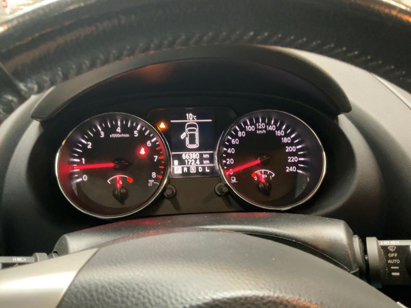 Nissan Qashqai 1.2 Acenta 2013 – снимка 18