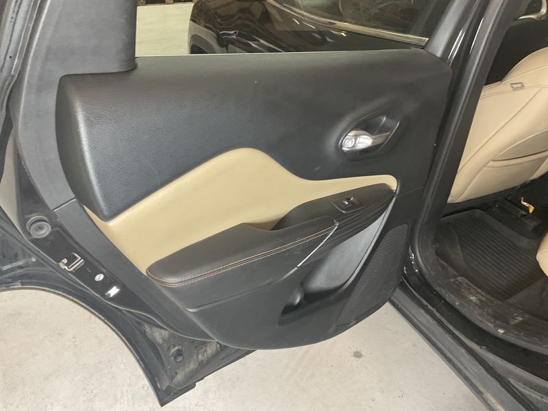 Jeep Cherokee 2.2 M-Jet Limited 4WD 2016 – снимка 32