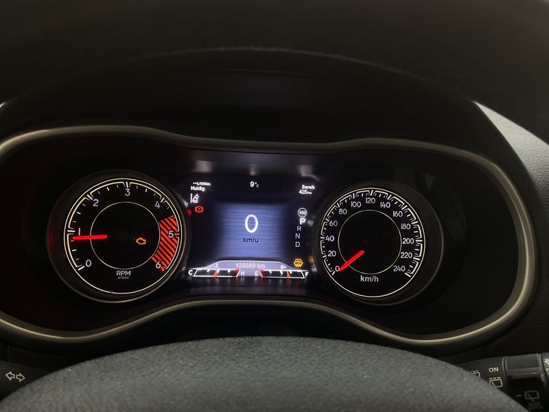 Jeep Cherokee 2.2 M-Jet Limited 4WD 2016 – снимка 34