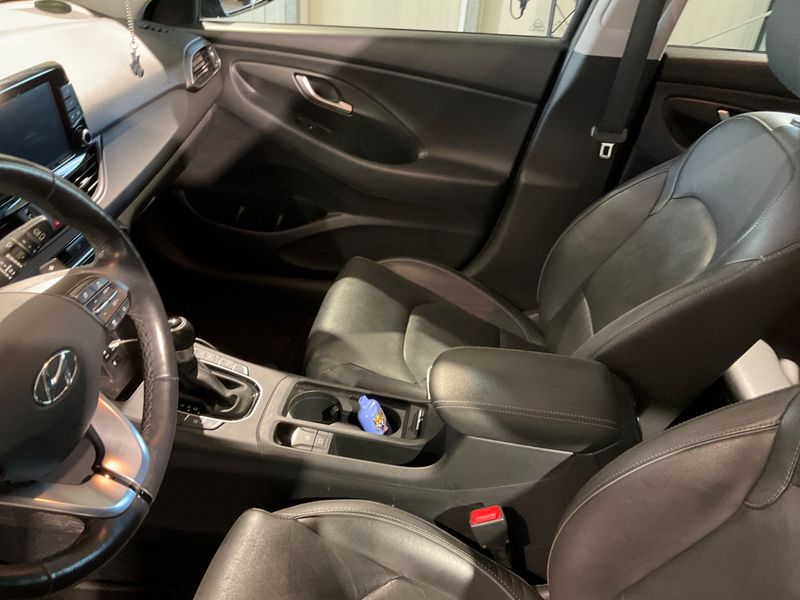 Hyundai i30 1.6 CRDi Premium 2019 – снимка 25