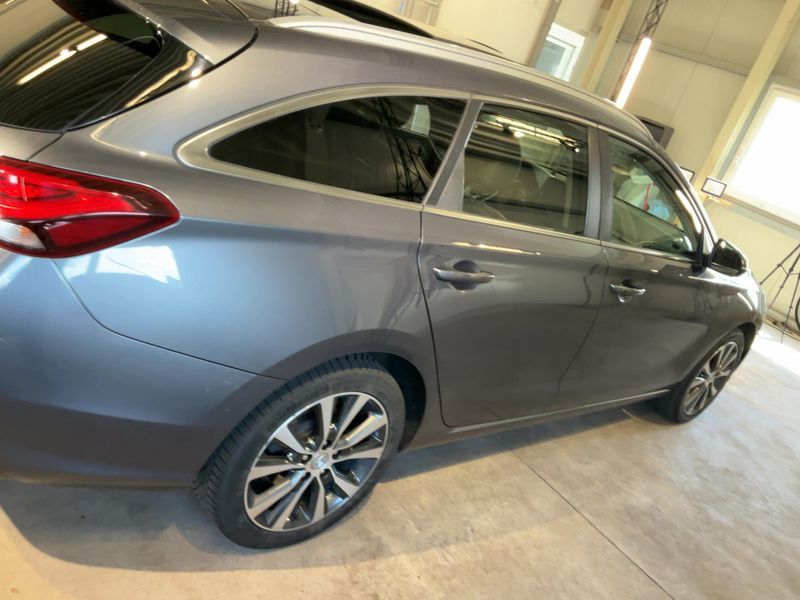 Hyundai i30 1.6 CRDi Premium 2019 – снимка 11