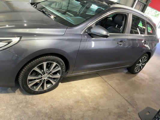 Hyundai i30 1.6 CRDi Premium 2019 – снимка 2