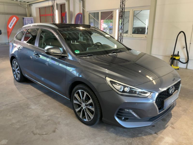 Hyundai i30 1.6 CRDi Premium 2019 – снимка 13