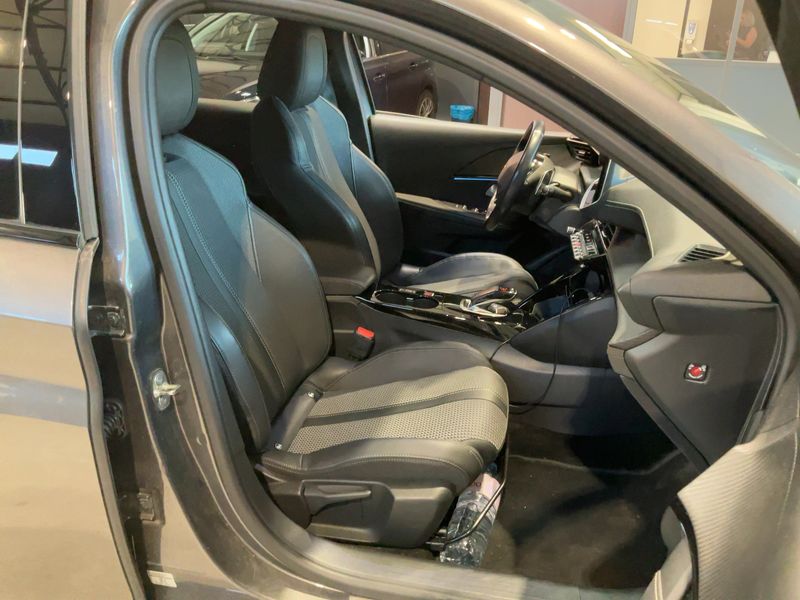 Peugeot 208 1.2 PureTech GT 2021 – снимка 16