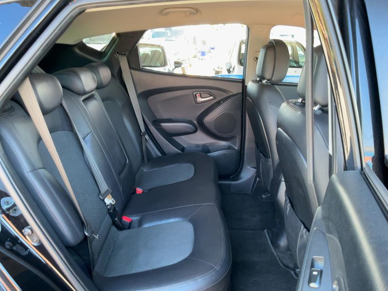 Hyundai ix35 1.7 CRDi Comfort 2WD 2011 – снимка 19