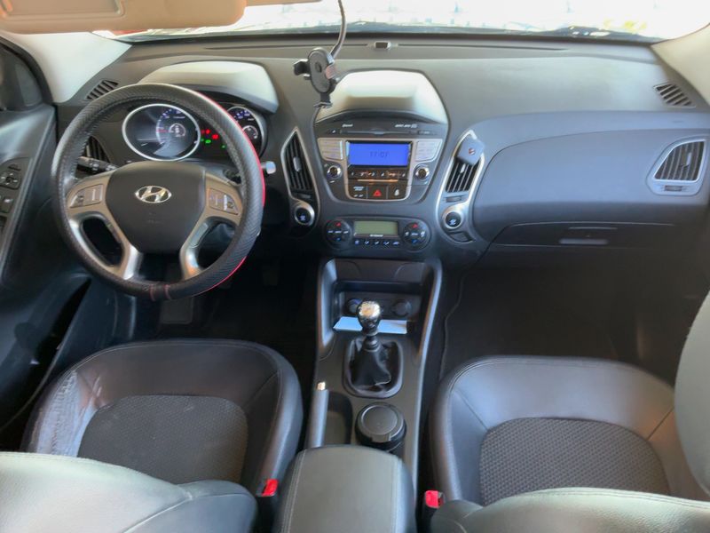 Hyundai ix35 1.7 CRDi Comfort 2WD 2011 – снимка 17