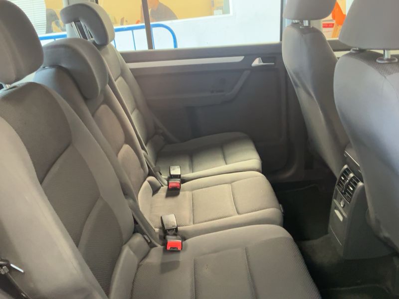 Volkswagen Touran 1.6 TDI Trendline 2013 – снимка 19