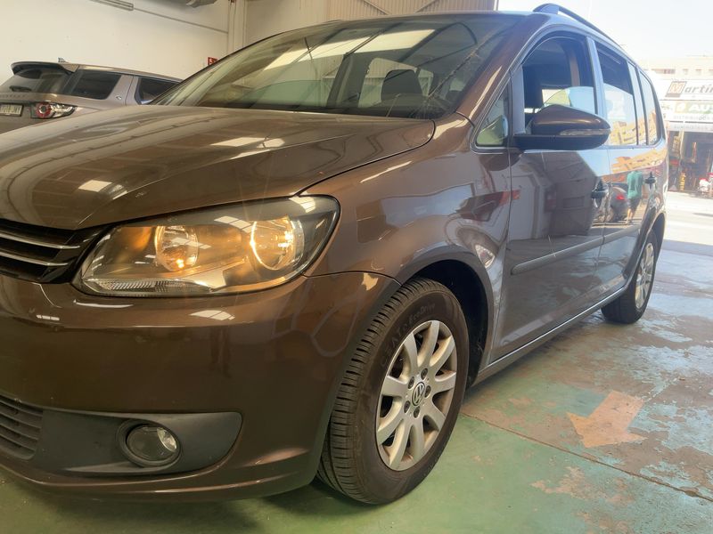 Volkswagen Touran 1.6 TDI Trendline 2013 – снимка 2