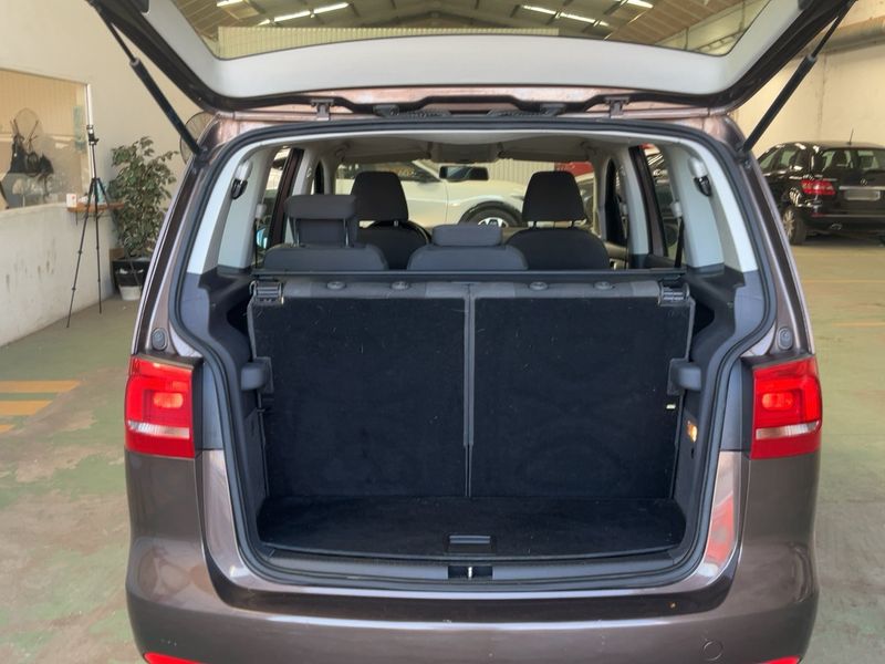 Volkswagen Touran 1.6 TDI Trendline 2013 – снимка 15
