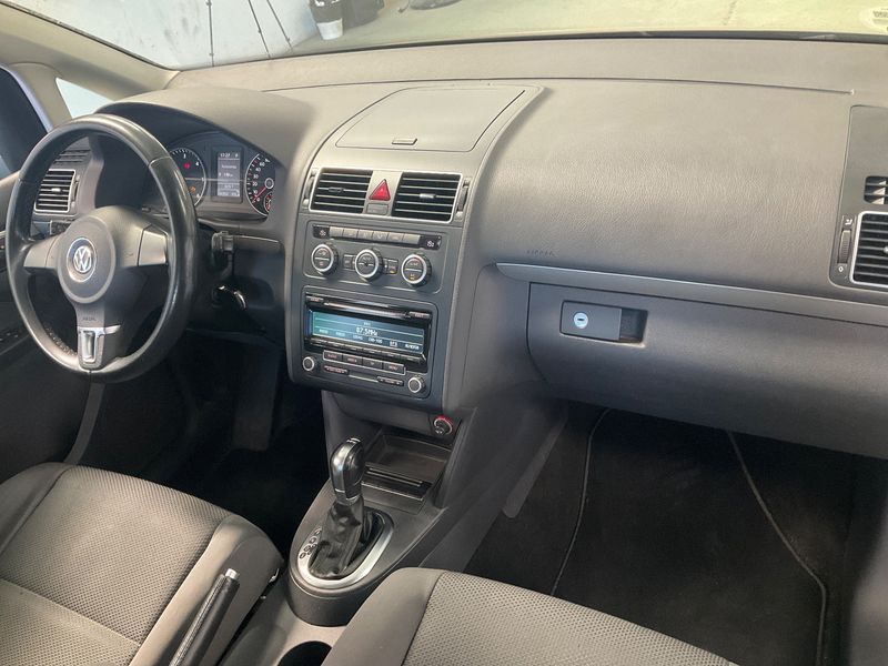 Volkswagen Touran 1.6 TDI Trendline 2013 – снимка 17