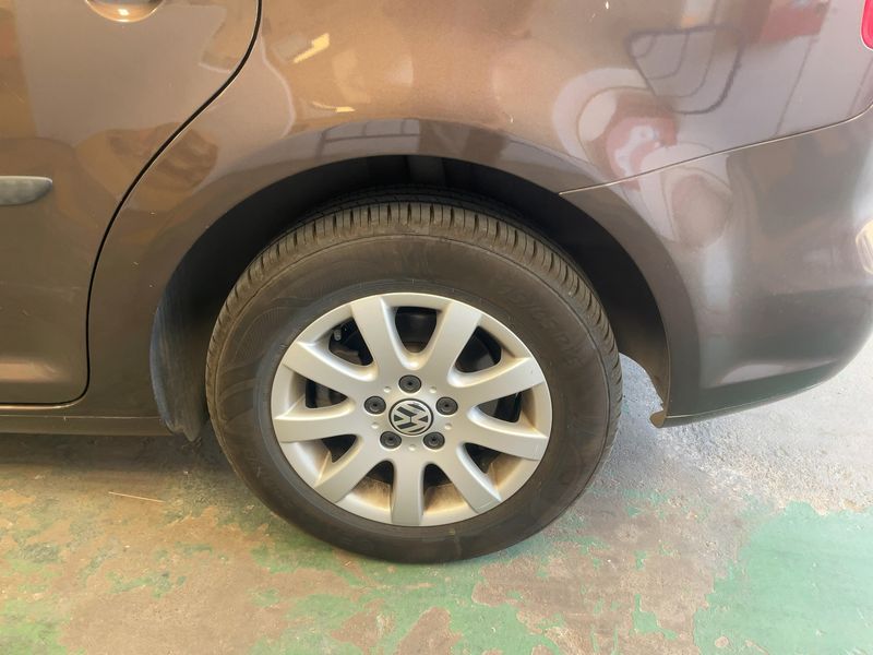 Volkswagen Touran 1.6 TDI Trendline 2013 – снимка 5