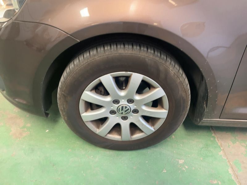 Volkswagen Touran 1.6 TDI Trendline 2013 – снимка 3
