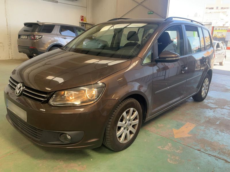 Volkswagen Touran 1.6 TDI Trendline 2013 – снимка 1