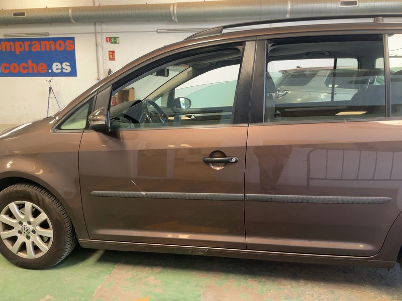 Volkswagen Touran 1.6 TDI Trendline 2013 – снимка 4