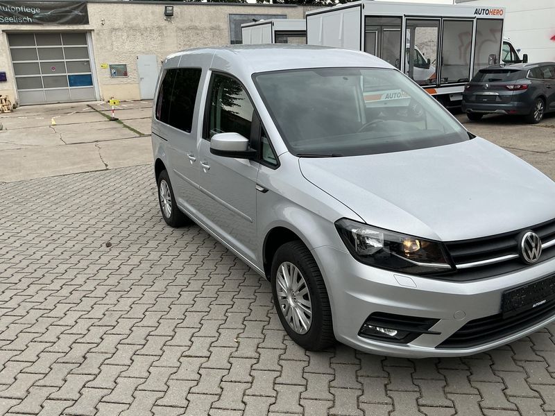 Volkswagen Caddy 2.0 TDI Trendline BlueMotion Tech 2018 – снимка 12
