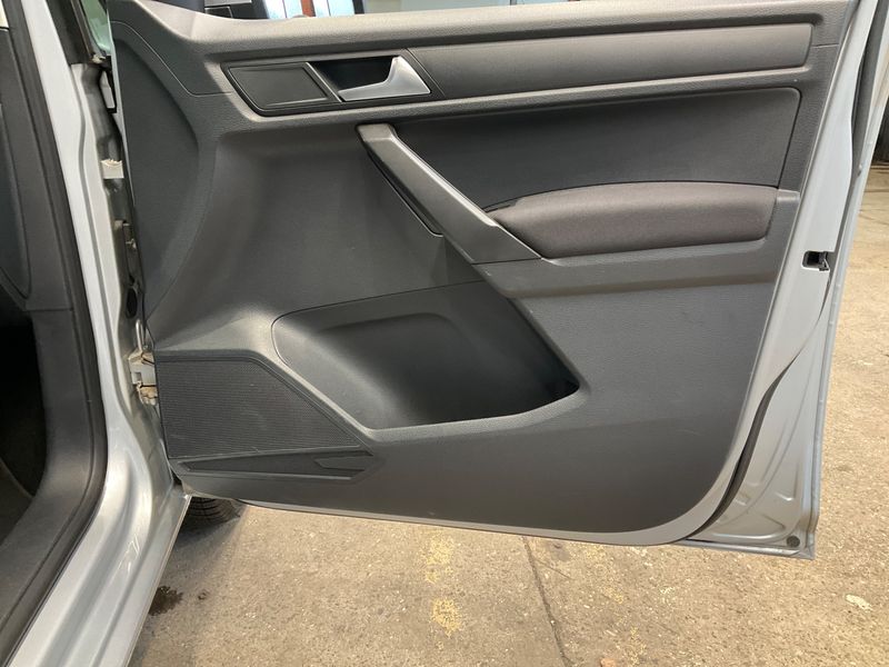 Volkswagen Caddy 2.0 TDI Trendline BlueMotion Tech 2018 – снимка 39