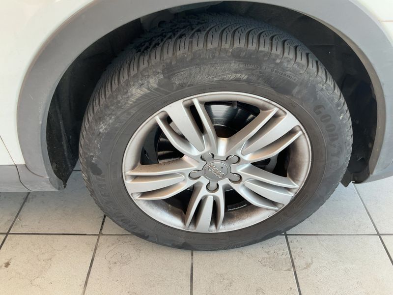 Audi Q3 2.0 TDI quattro 2013 – снимка 11