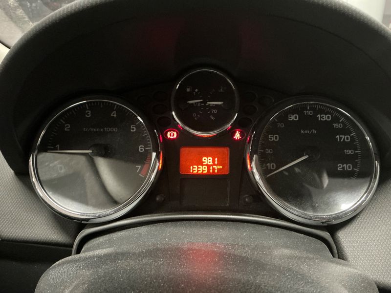 Peugeot 207 1.6 Premium 2008 – снимка 4