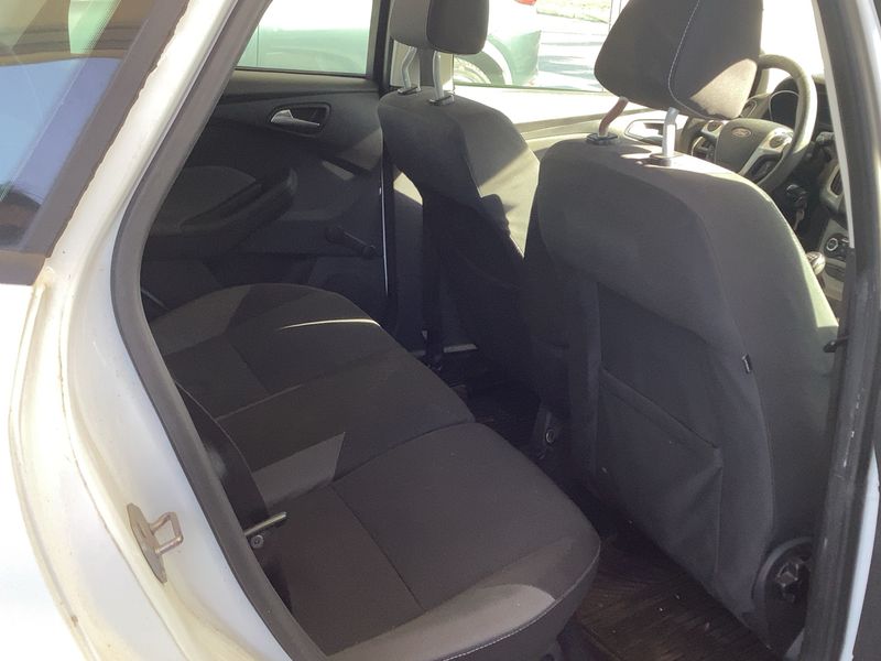 Ford Focus 1.6 TDCi Trend 2012 – снимка 19