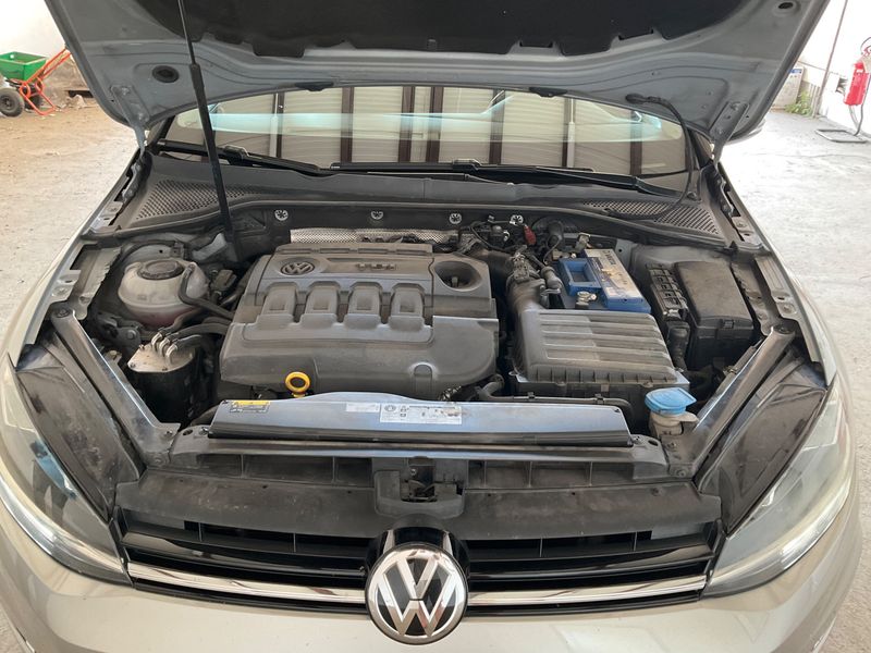 Volkswagen Golf VII 1.6 TDI Business BlueMotion Tech 2017 – снимка 23