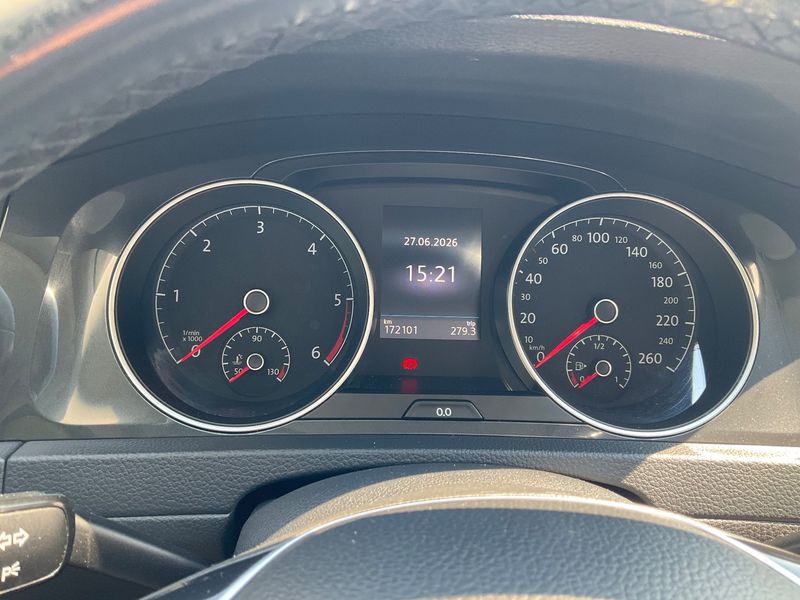 Volkswagen Golf VII 1.6 TDI Business BlueMotion Tech 2017 – снимка 18