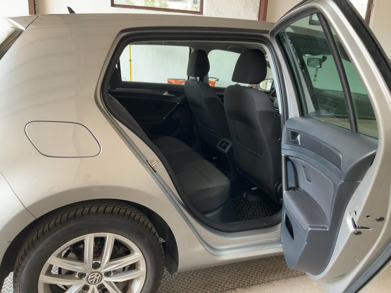 Volkswagen Golf VII 1.6 TDI Business BlueMotion Tech 2017 – снимка 19