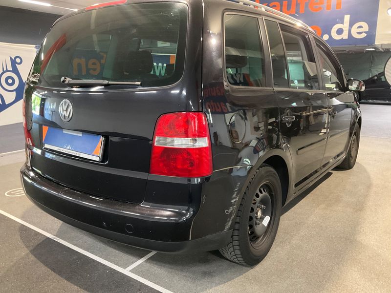 Volkswagen Touran 2.0 TDI Highline 2005 – снимка 2